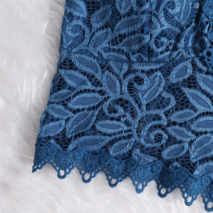 Matilda | Mesh sleeveless crop top with v-neck for women