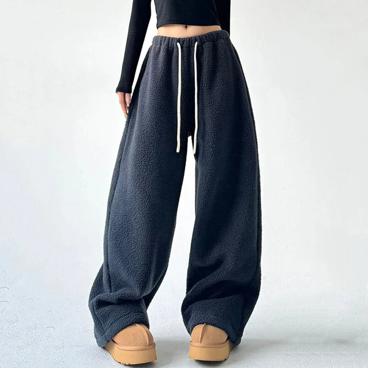 Mina | Women’s relaxed sweatpants with drawstring waist