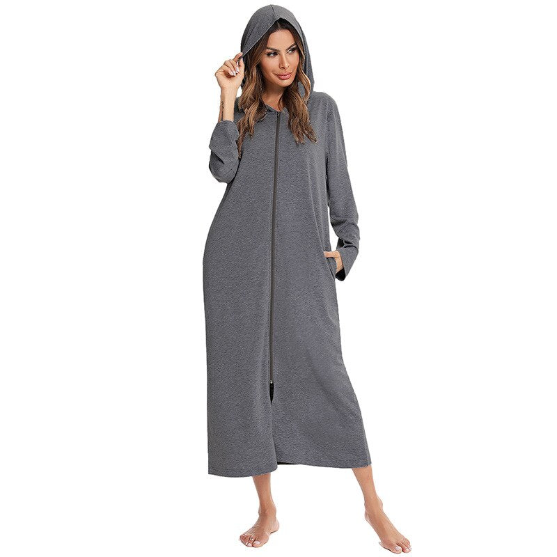 Lena | Women’s long bathrobe with hood, zipper closure and side pockets
