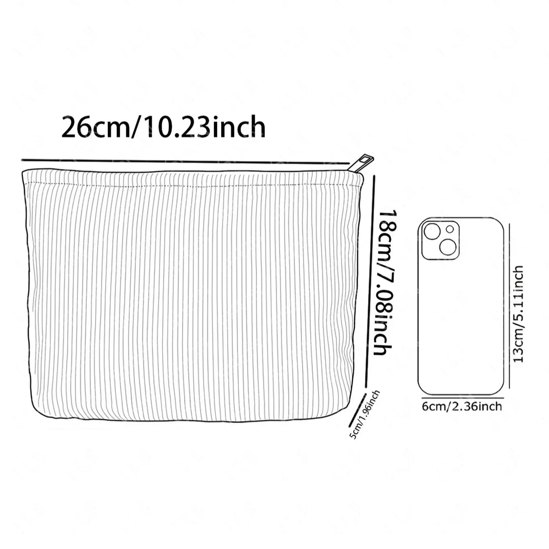 Molly | Women’s zipper pouch bag with graffiti-inspired lip design