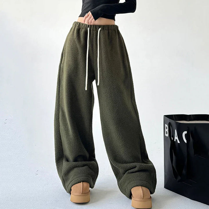 Mina | Women’s relaxed sweatpants with drawstring waist