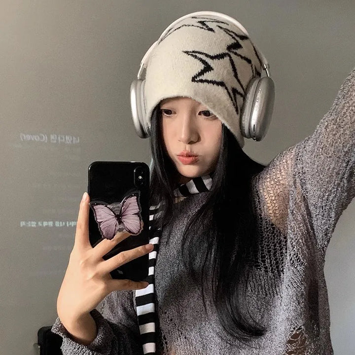 Sai | Women’s beanie hat with bold star pattern