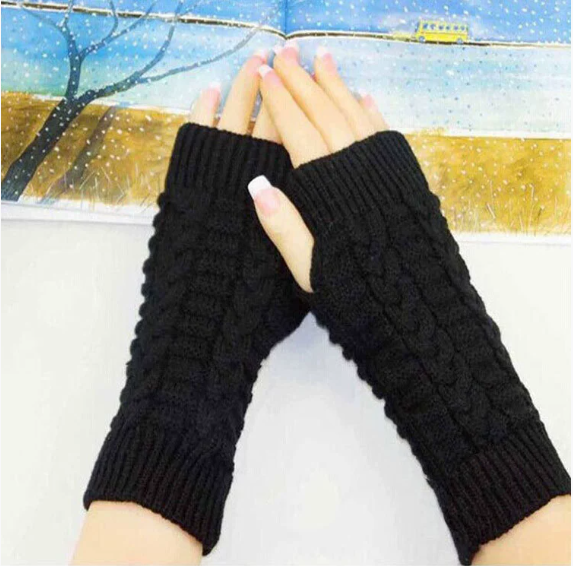 Trixie | Women’s knit fingerless gloves with a textured, contoured design
