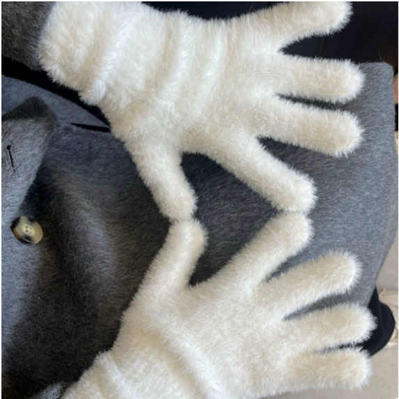 Rixa | Women’s soft knit winter gloves with a smooth, plush finish
