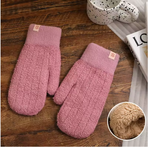 Kennael | Women’s plush knit gloves with a soft textured silhouette