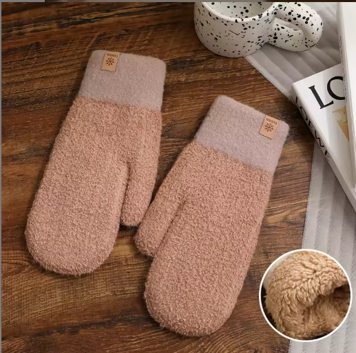 Kennael | Women’s plush knit gloves with a soft textured silhouette