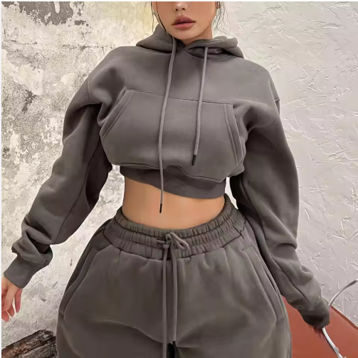 Serinelle | Women’s cropped fleece hoodie set with a relaxed modern silhouette