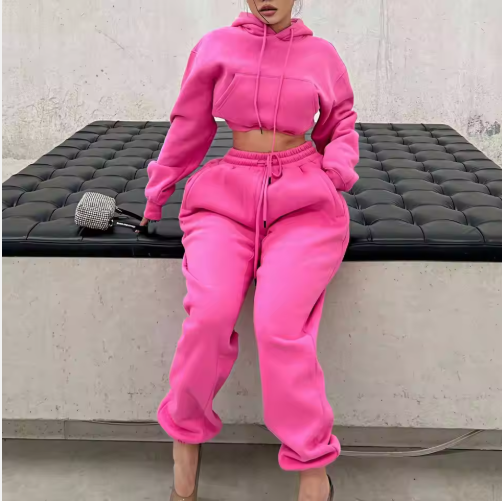 Serinelle | Women’s cropped fleece hoodie set with a relaxed modern silhouette