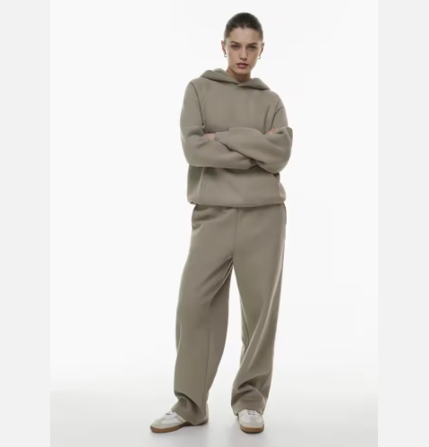 Tyelle | Women’s wide-leg fleece pants with a warm, relaxed winter silhouette