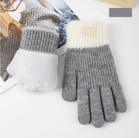 Zaydena | Women’s knit gloves with a soft textured finish