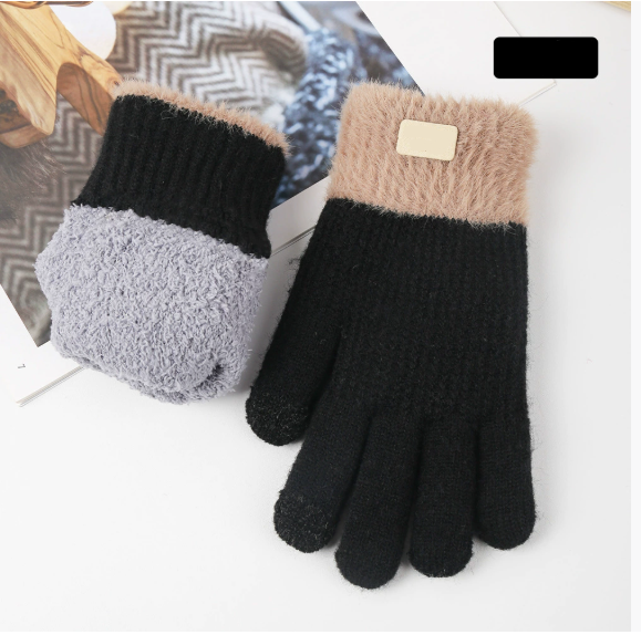Zaydena | Women’s knit gloves with a soft textured finish