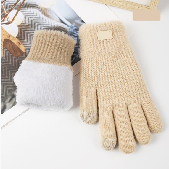 Zaydena | Women’s knit gloves with a soft textured finish
