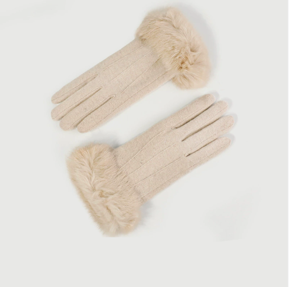 Tarin | Women’s cuff-detailed gloves with a soft textured finish
