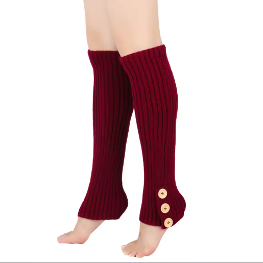 Saevyn | Women’s knitted striped leg warmers with a soft, seasonal profile