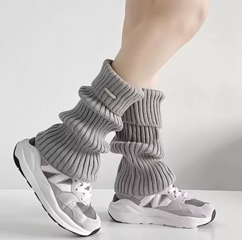 Firae | Women’s acrylic knee-high leg warmers with a soft, flexible seasonal structure