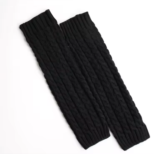 Oriva | Women’s cable-knit winter leg warmers with a soft seasonal profile