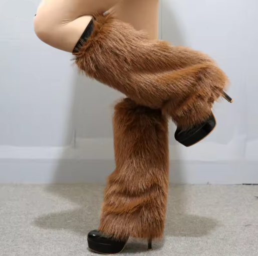 Keslin | Women’s faux-fur leg warmers with a soft, stylish seasonal profile