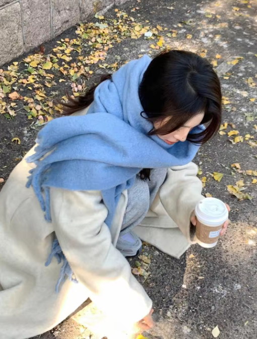 Ashka | Women’s softly woven checkered scarf with a warm everyday winter profile