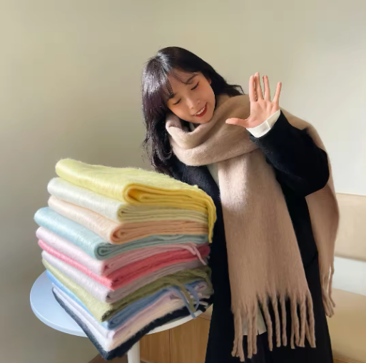 Ashka | Women’s softly woven checkered scarf with a warm everyday winter profile