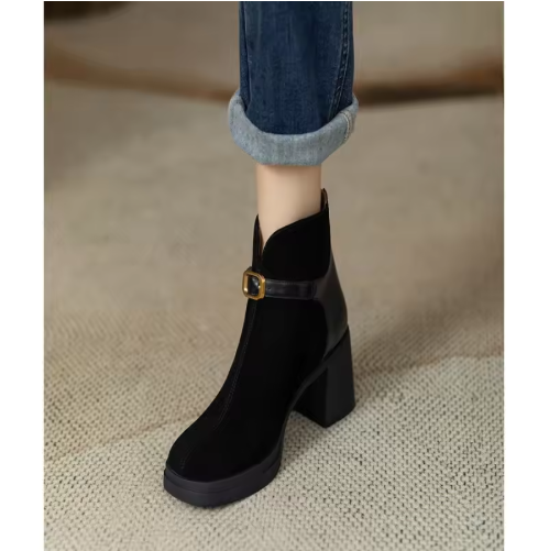 Rysara | Women’s rear-zipper ankle boots with a structured seasonal profile