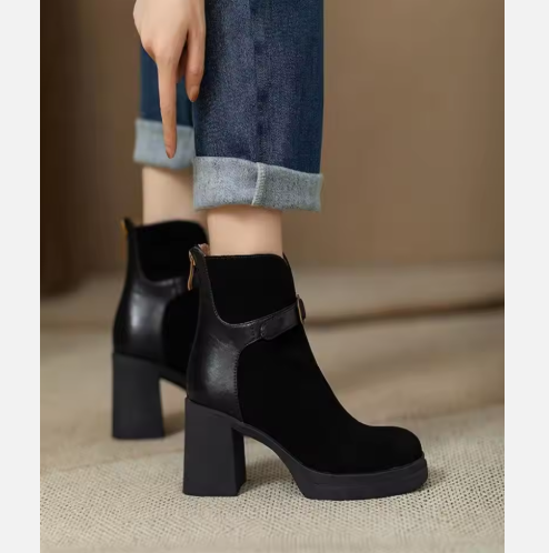 Rysara | Women’s rear-zipper ankle boots with a structured seasonal profile