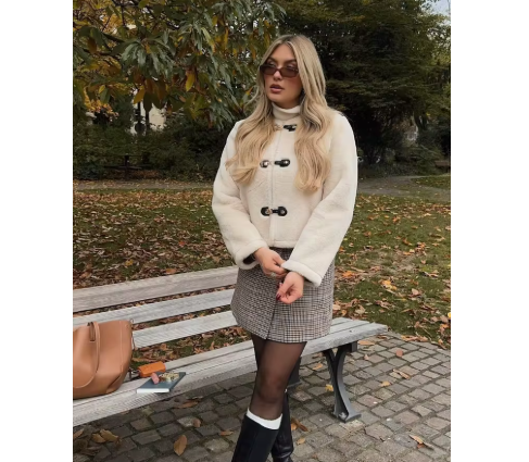 Halire | Women’s cropped faux fur coat with a soft, warm seasonal profile