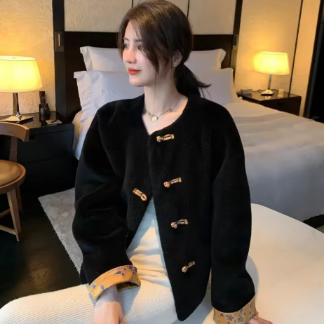 Olessa | Women’s elegant mink-inspired velvet jacket with a refined seasonal structure