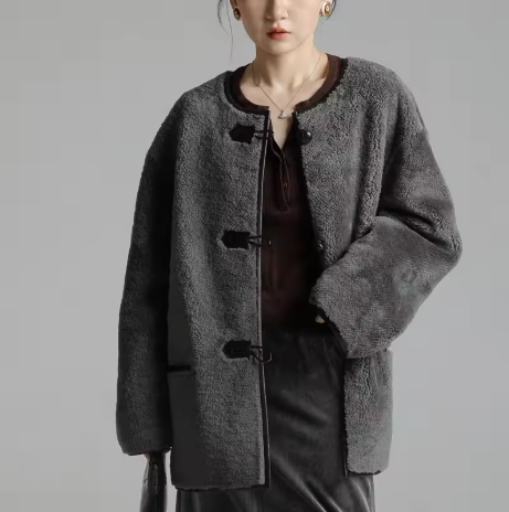 Cyrale | Women’s mid-length sheepskin coat with a structured winter profile