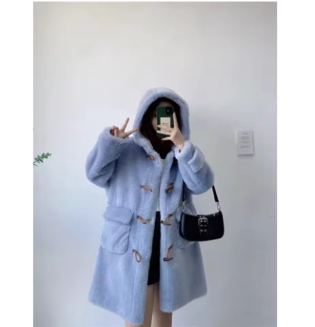 Lorisse | Women’s hooded faux fur coat with a loose commuting-ready profile