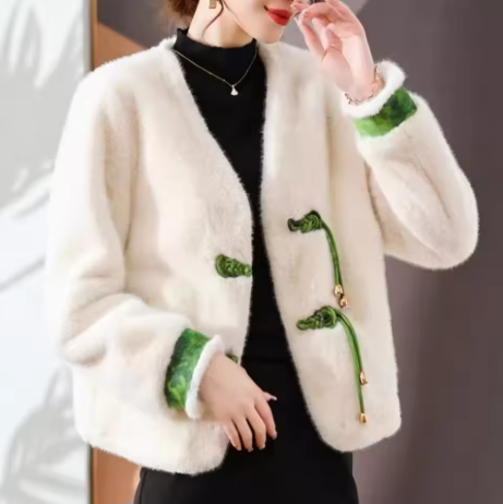 Viraya | Women’s retro faux fur coat with a soft, structured short winter profile