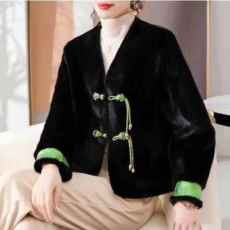 Viraya | Women’s retro faux fur coat with a soft, structured short winter profile