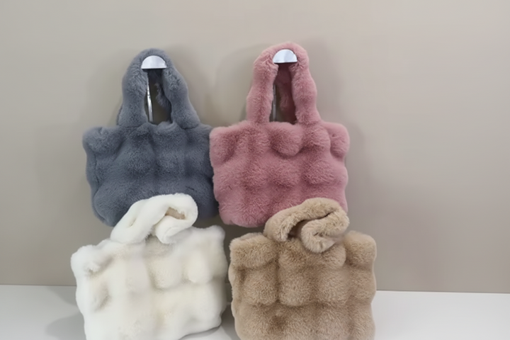 Cariel | Women’s plush solid-color handbag with a simple, soft seasonal profile