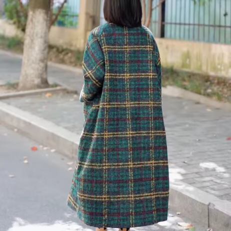Naleia | Women’s plaid woolen coat with a structured mid-length seasonal profile