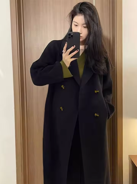 Tissara | Women’s vintage-inspired woolen coat with a relaxed mid-length profile