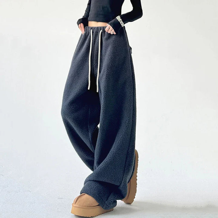 Mina | Women’s relaxed sweatpants with drawstring waist