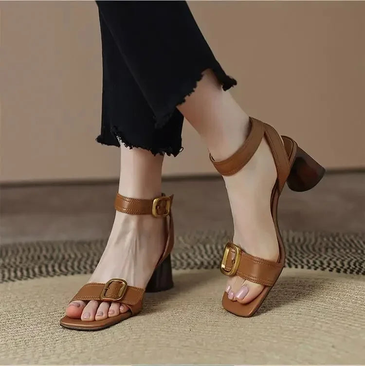 Shantal | Women’s sandals with square toe and flared heel