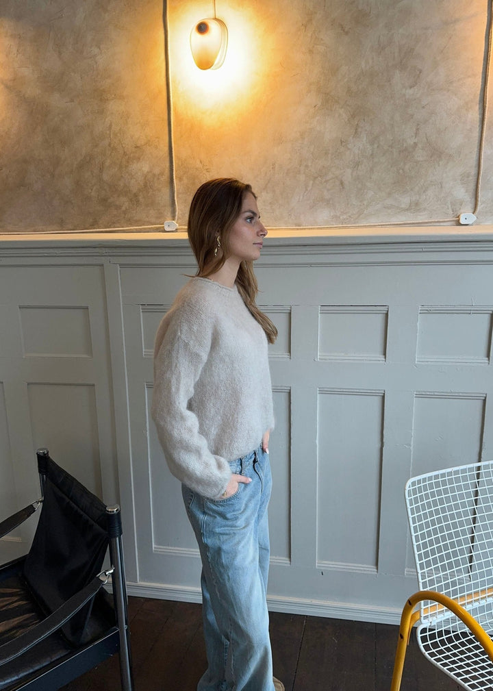 Mitz | Women’s sweater with relaxed fit and 90’s inspired silhouette