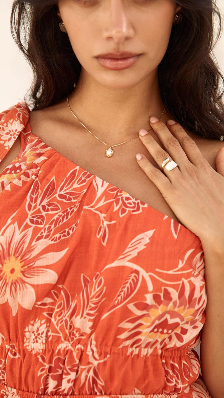 Rowan | Women’s pearl pendant necklace with delicate gold chain