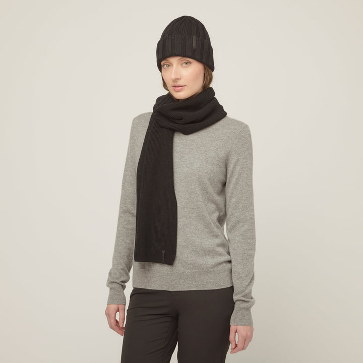Nalira | Women’s knit scarf with a refined soft-drape silhouette