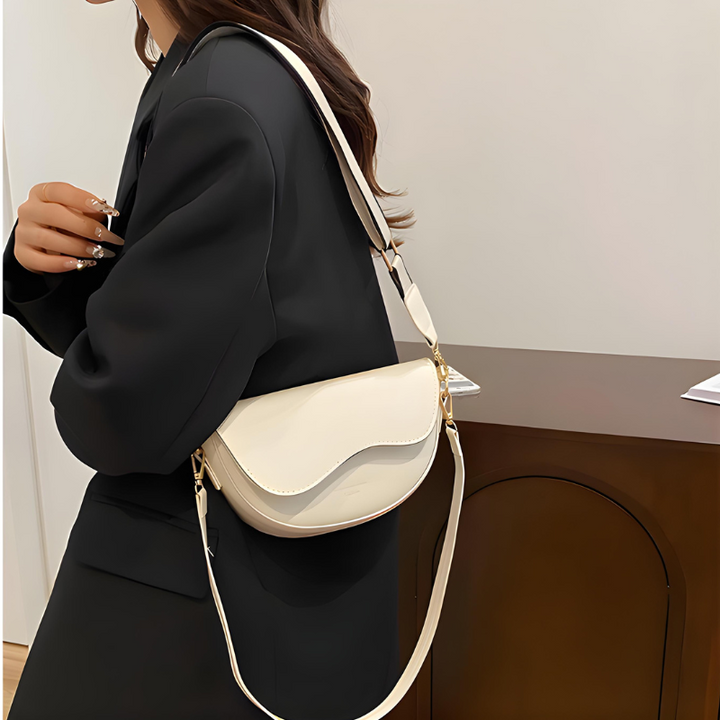 Amayya | Women's minimalist saddle bag with magnetic flap