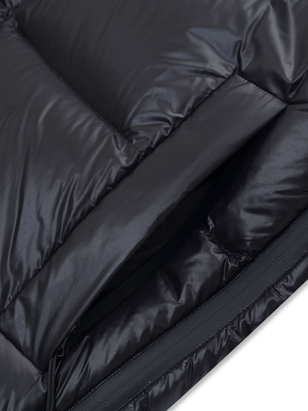 Marel | Women’s hooded winter jacket with a sleek, weather-ready silhouette