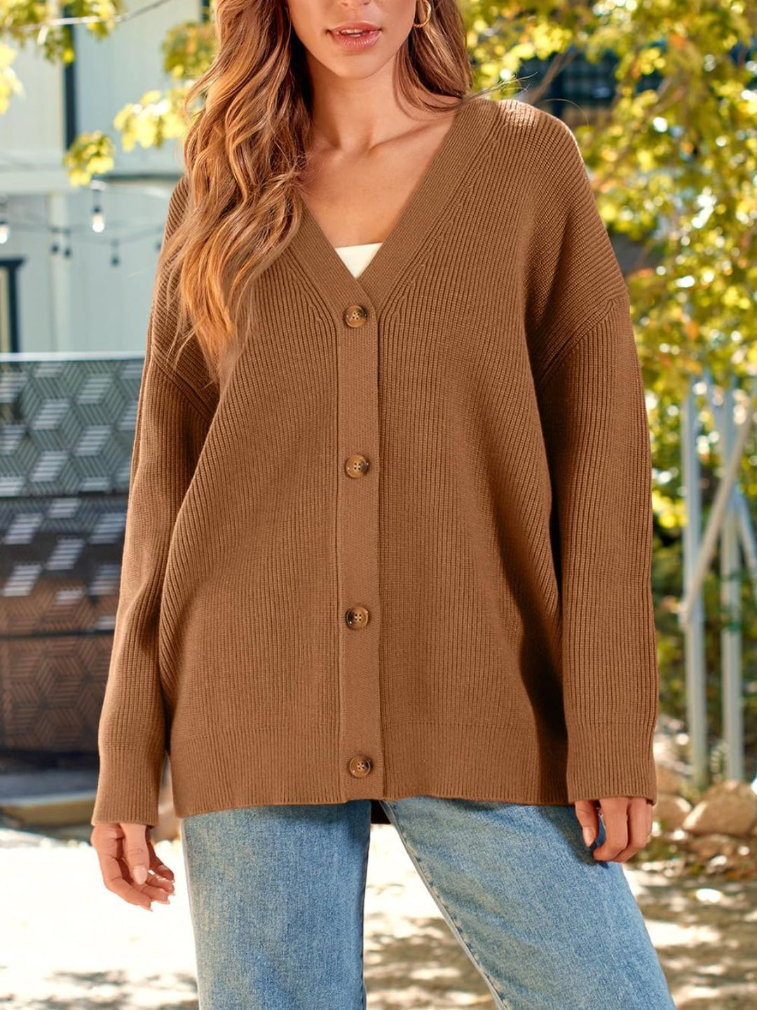 Hannah | Women’s cardigan with long sleeves and button closure