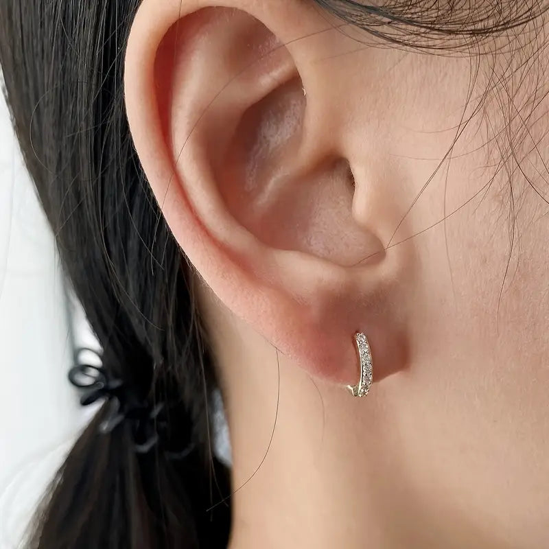 Bianca | Women’s hoop earrings with emerald accents and golden finish