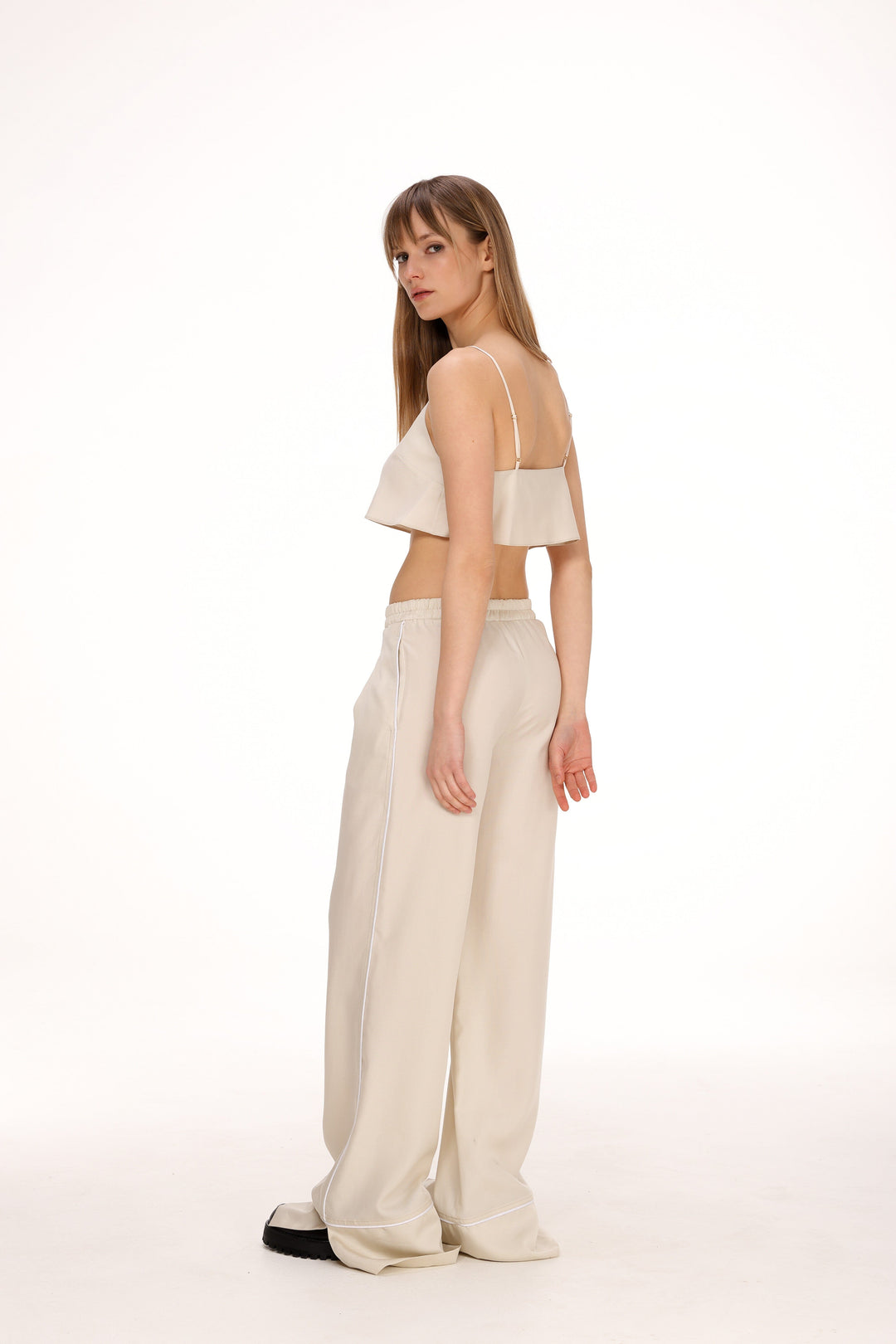 Sammy | Women’s crop top with satin straps and relaxed fit