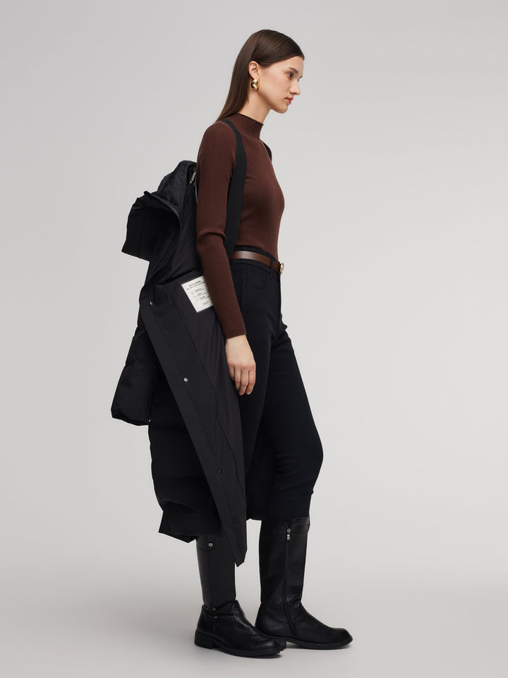 Saelyn | Women’s long hooded winter coat with a streamlined, insulated silhouette