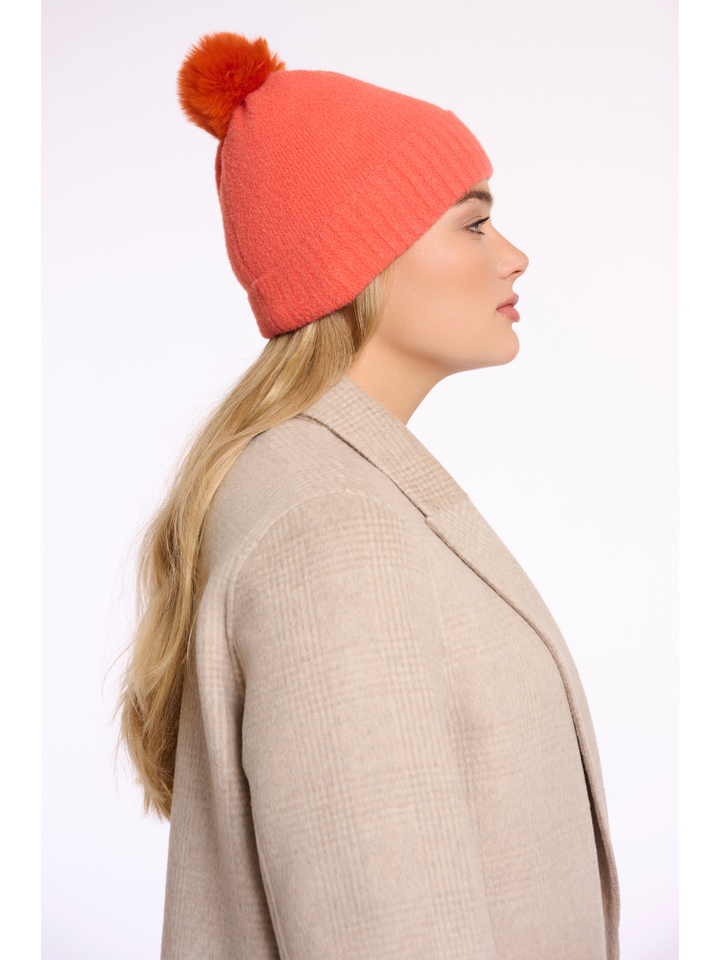 Wrenley | Women’s knitted pompom hat