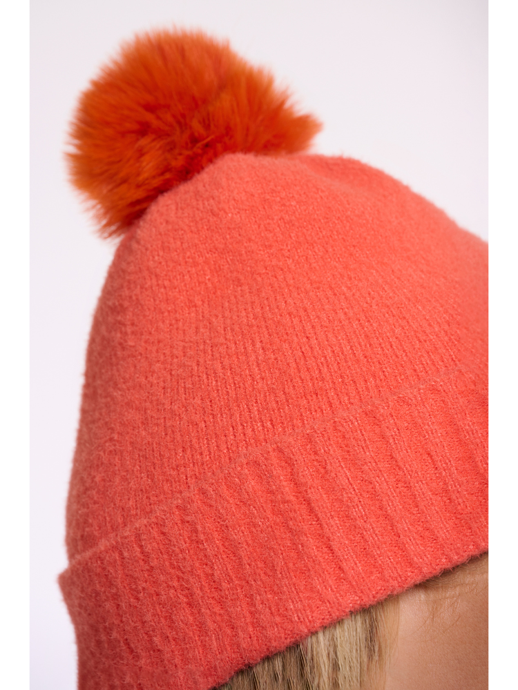 Wrenley | Women’s knitted pompom hat