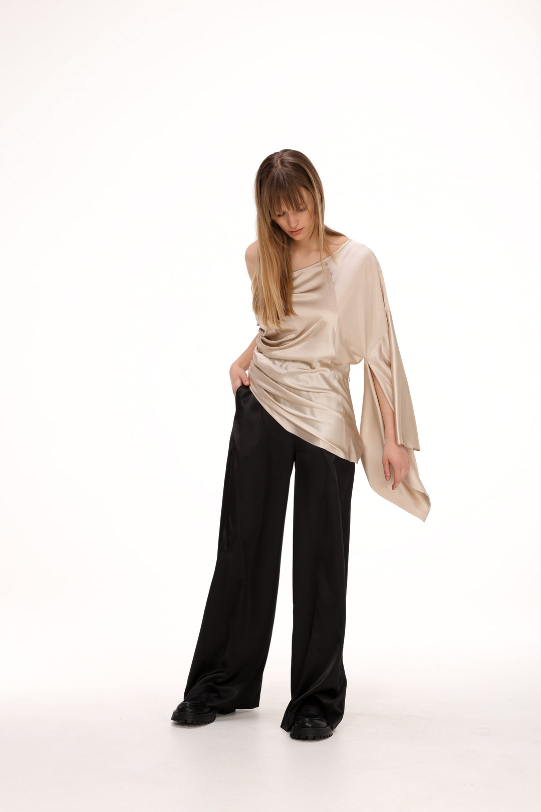 Melly | Women’s satin trousers with elastic waistband and relaxed fit